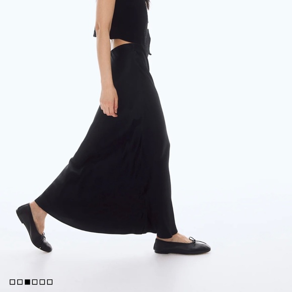 H & M long black Maxi satin skirt Medium -cp - Picture 1 of 9